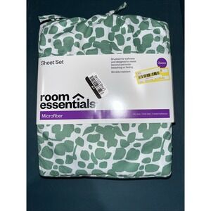 Queen Printed Microfiber Sheet Set Green Dot - Room Essentials: